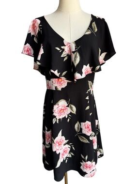 Le Chateau Dark Romantic Floral Dress Sz M Black Flutter Sleeve Fitted Sundress